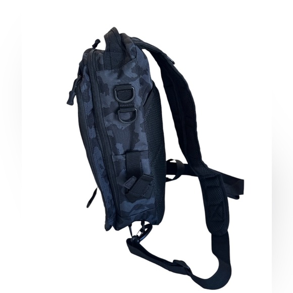 Ghostorn Fishing Backpack Black Camo NWOT - Picture 6 of 12